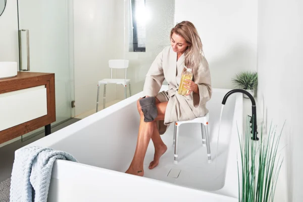 Tabouret de douche compact Capri – Image 2