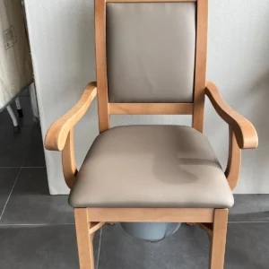 Chaise Garde-Robe avec Accoudoir Woody
