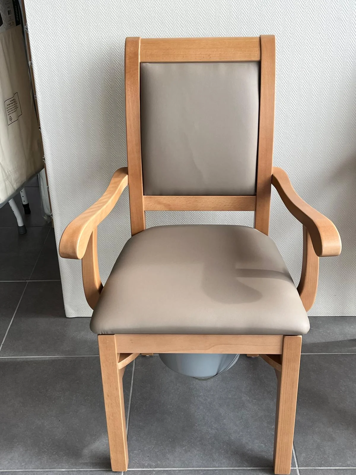 Chaise Garde-Robe avec Accoudoir Woody